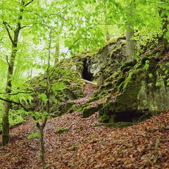 Wildfrauenloch im Sommer