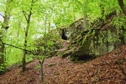 Wildfrauenloch im Sommer