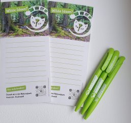 Notizblock und Kugelschreiber Notizblock und Kugelschreiber