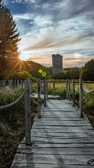Burgruine Baldenau im Tal der Dhron Burgruine Baldenau im Tal der Dhron