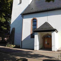 Eingang zur Kirche