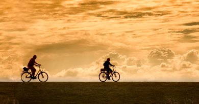 Radfahrer vor Sonnenuntergang Radfahrer vor Sonnenuntergang