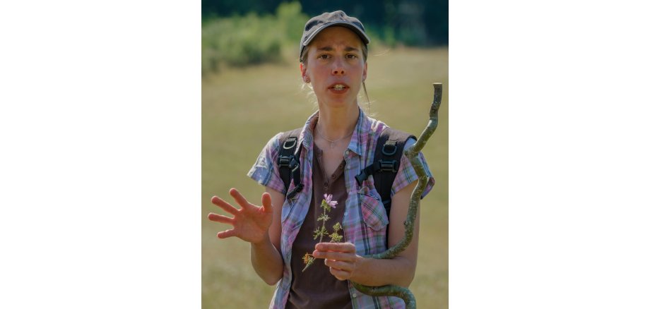 Kräuterhexe und Wanderführerin Vanessa Zürrlein