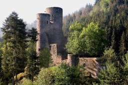 Ruine Frauenburg auf der Tramschleife Gräfin Loroetta in Frauenberg Nahe Ruine Frauenburg auf der Tramschleife Gräfin Loroetta in Frauenberg Nahe