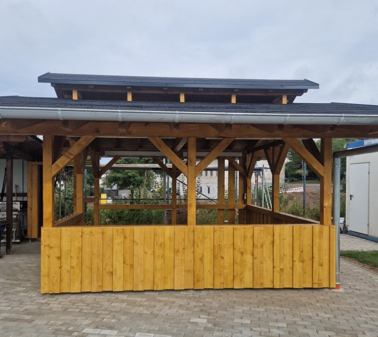Hütte VfR Baumholder Rasenplatz