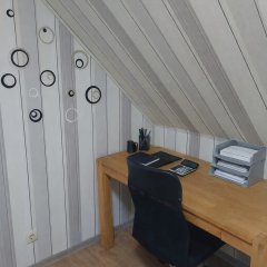 Ferienwohnung Hebels Auszeit in Heimbach - Schreibtisch unter einer Dachschräge