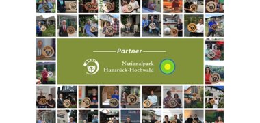 Karte der Nationalparkpartner. In der Mitte das Logo und außenherum viele kleine Fotos von den Partnern.