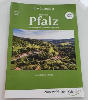 Titelbild Gastgeberkatalog Pfälzer Bergland