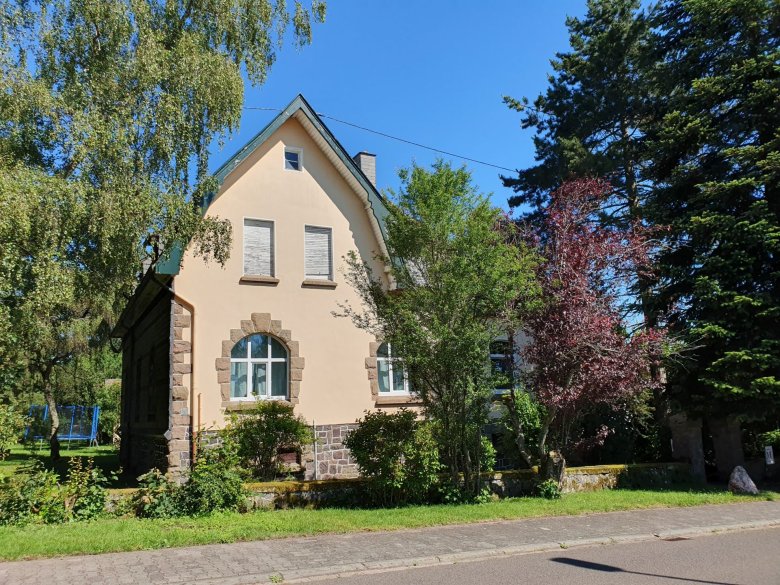 Das alte Amtshaus in Berschweiler Das alte Amtshaus in Berschweiler am Wanderweg Historischer Amtsweg in Berschweiler