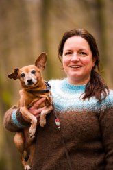 Wanderführerin Silke Heinen unterwegs mit ihrem Hund Wanderführerin Silke Heinen unterwegs mit ihrem Hund