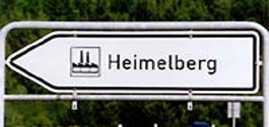 Hinweisschild zum Industriegebiet Heimelberg bei Ruschberg